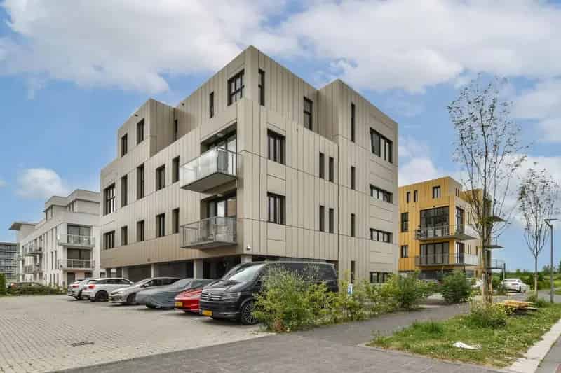 Penthouse te koop Almere Poort Ruim dakterras Moderne keuken