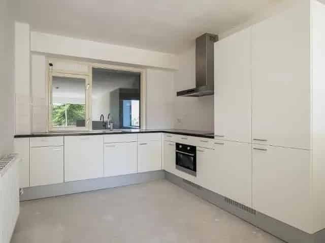 Te Huur: Ruim 4-kamerappartement Delft Voorhof