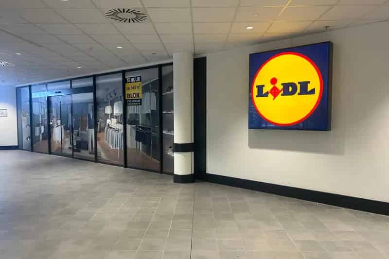 Winkel te Huur Zuidplein Rotterdam 365m2