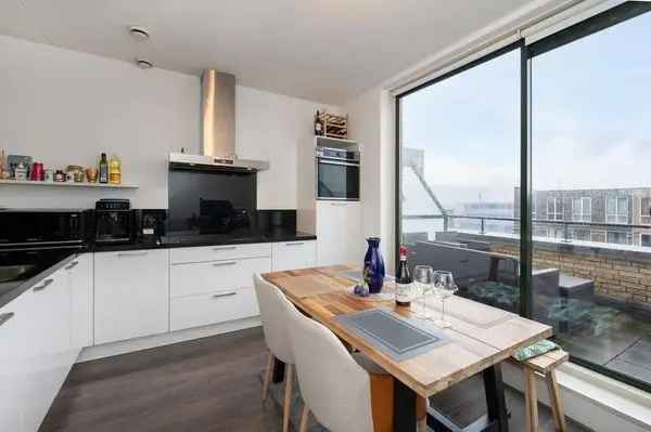 Gemeubileerde 3 kamer woning te huur in Almere Poort