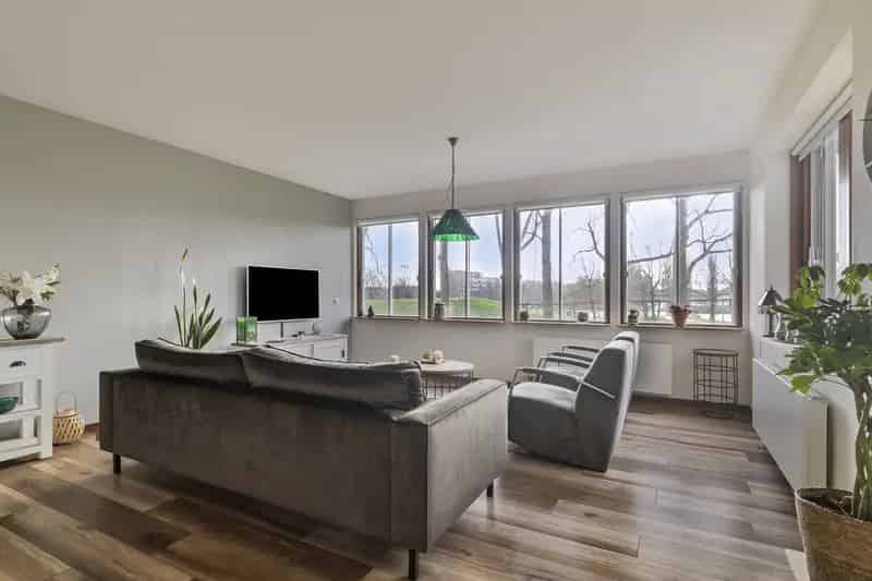 Uniek appartement in voormalige graansilo Almere
