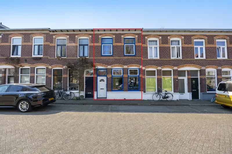 Nijmegen Tussenwoning Te Koop Nabij Station Ruime Tuin