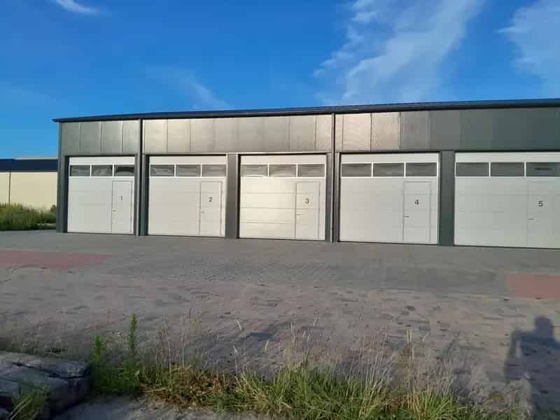Bedrijfshal Woudsend te koop 8 4m x 4m