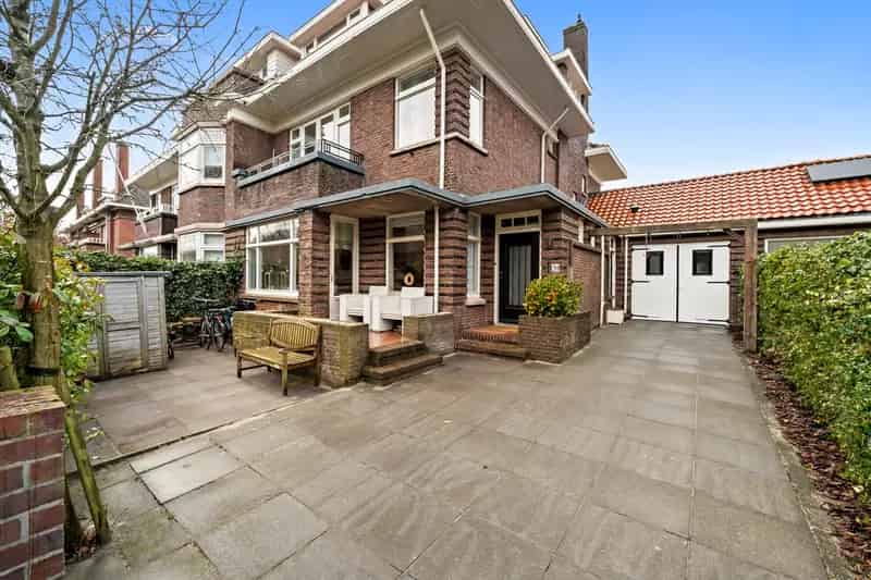 Huis te koop Benoordenhout: Ruim Familiehuis met Garage Appartement