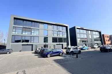 500 1000 m2 Kantoorruimte te Huur Waardenburg