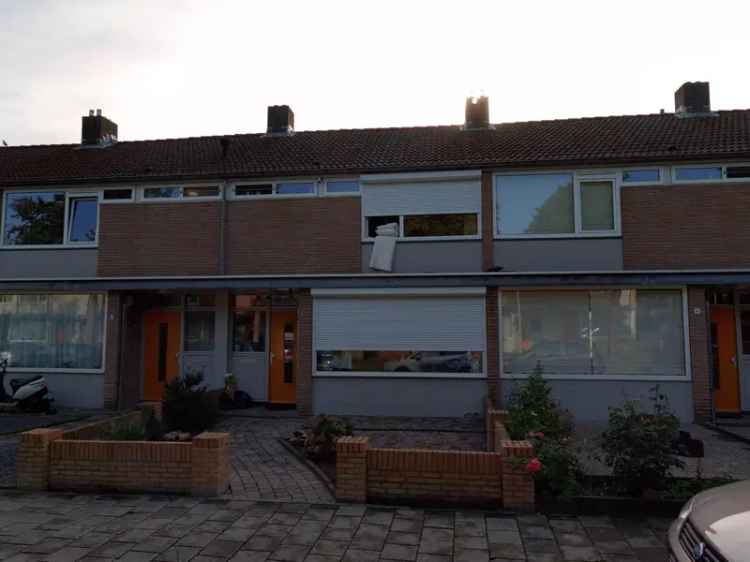 Woning nabij Winkelcentrum Moerwijk en Uitvalswegen A16 A27 A58