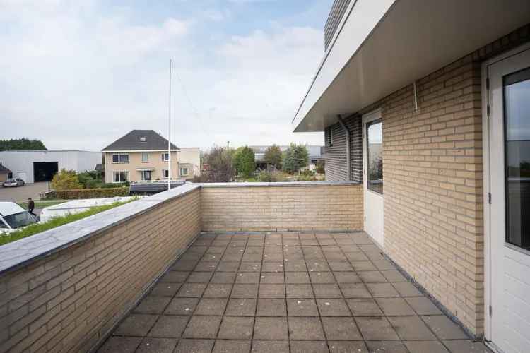 Bedrijfshal Lelystad | Zoek bedrijfshallen te koop: Apolloweg 325 8239 DC Lelystad [funda in business]