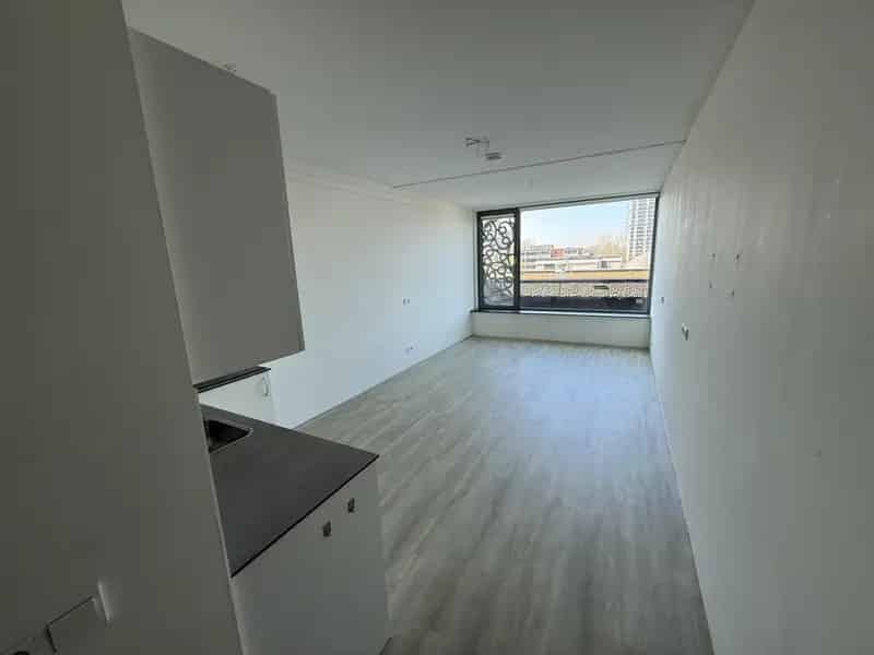 Studio Amsterdam Nieuw West  Jong Professionals Gemeenschap