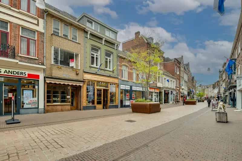 Winkelpand Roermond: Multifunctioneel pand met veel ruimte