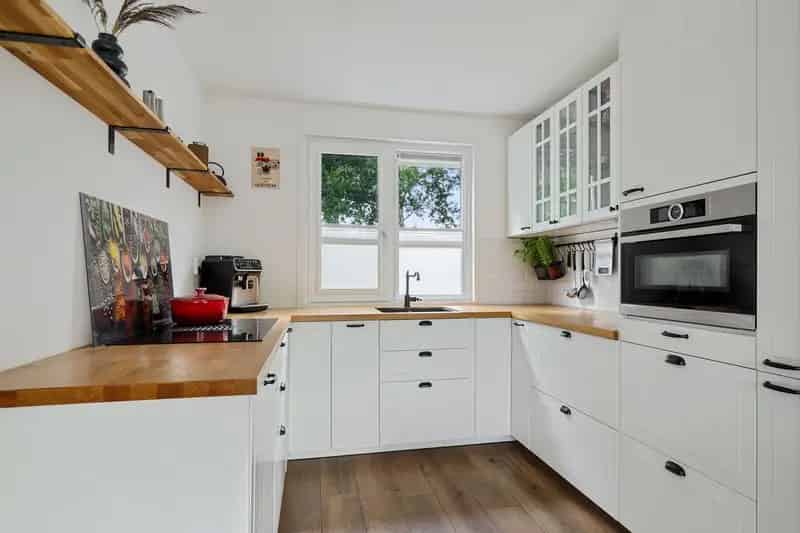 Gezinswoning Almere Buiten 3 slaapkamers moderne keuken tuin
