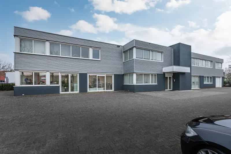 Kantoorruimte te huur Best: Moderne units met parkeerplaatsen