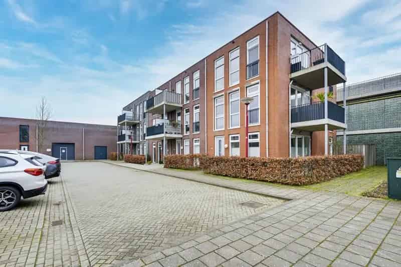 2-kamer begane grond appartement nabij City Plaza