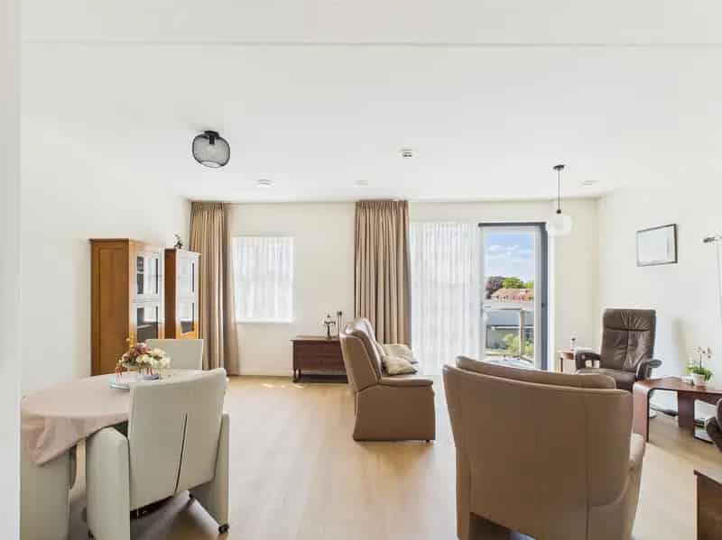 Appartement met Balkon Twee Parkeerplaatsen Anna Bijns