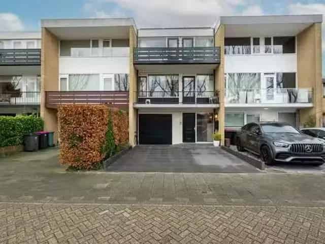 Hoekwoning te koop Den Haag 4 slaapkamers 152m2