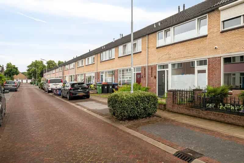 Moderne gezinswoning te koop in Kruiskamp