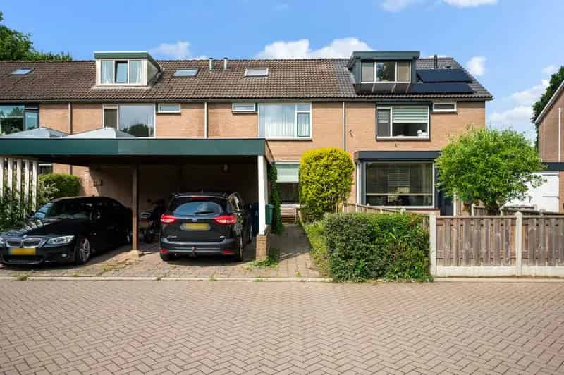 Ruime Tussenwoning 4 slaapkamers Apeldoorn De Maten