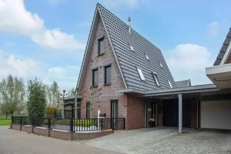 Luxe Villa te Koop Putten 6 slaapkamers Grote Tuin