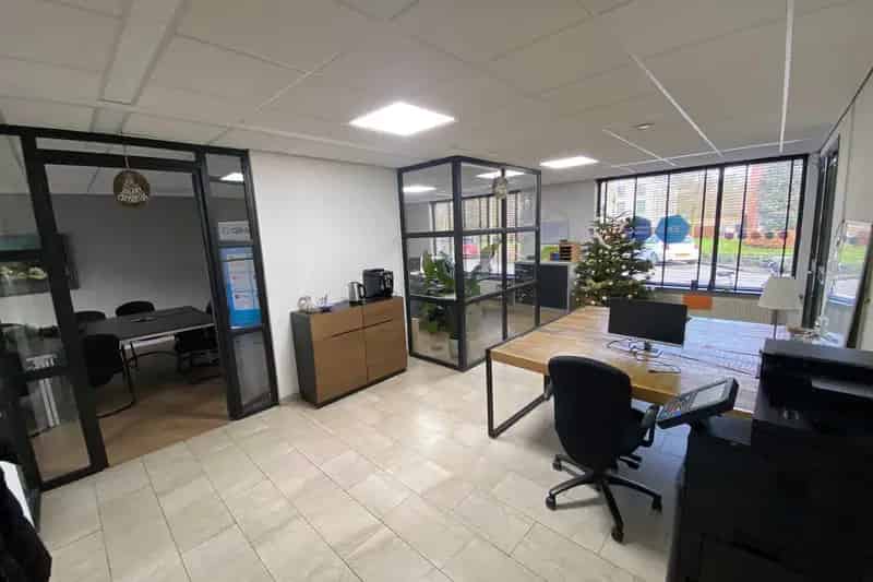 Kantoorruimte te huur 's-Graveland 195m²