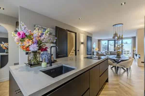 Instapklare gezinswoning Zaandam 3 slaapkamers luxe keuken energielabel B