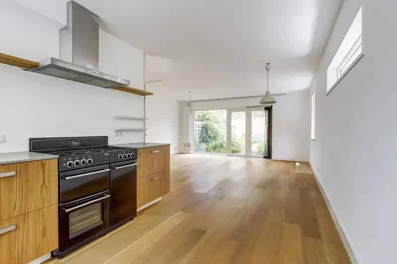 Ruime Hoekwoning Almere Haven 114m2 Diepe Tuin