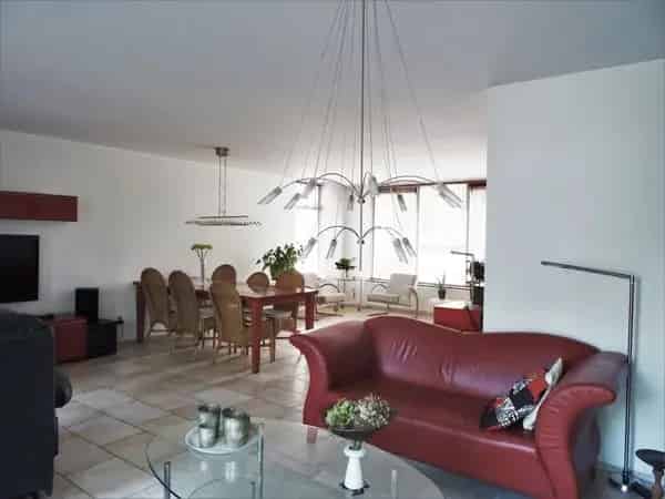 Royale Hoekwoning 4 Slaapkamers Almere Verzetswijk