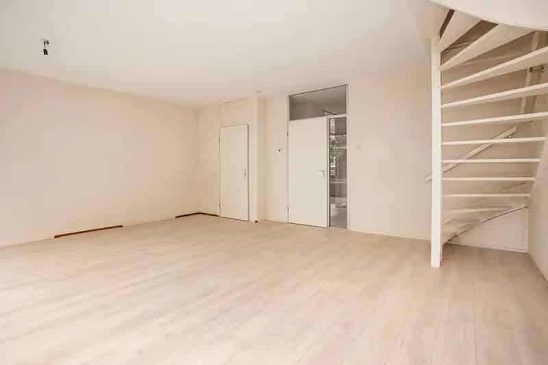 Huis te koop Hoogland 4 slaapkamers zonnige tuin 6 zonnepanelen