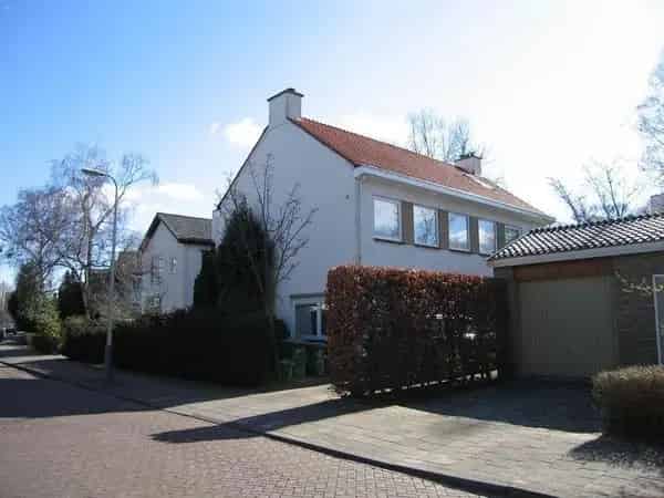 Vrijstaande Villa met Ruime Tuin en Garage