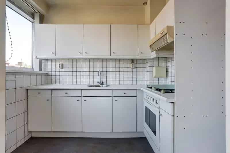 Appartement te koop Hoogvliet  Ruime Maisonnette met Potentie
