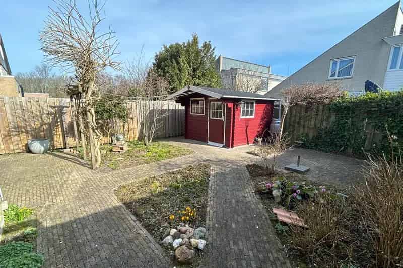 Tweekapper te Hoorn - Ruime woning met garage en parkeerplaats
