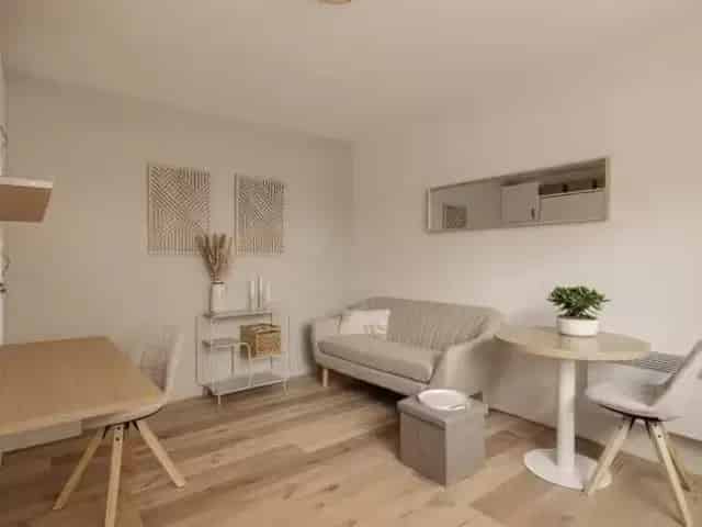Studio Amsterdam Schierstins 95: 19m² Gemeubileerd