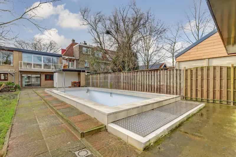 Ruime 2-onder-1-kapwoning Nijmegen 3 slaapkamers zwembad