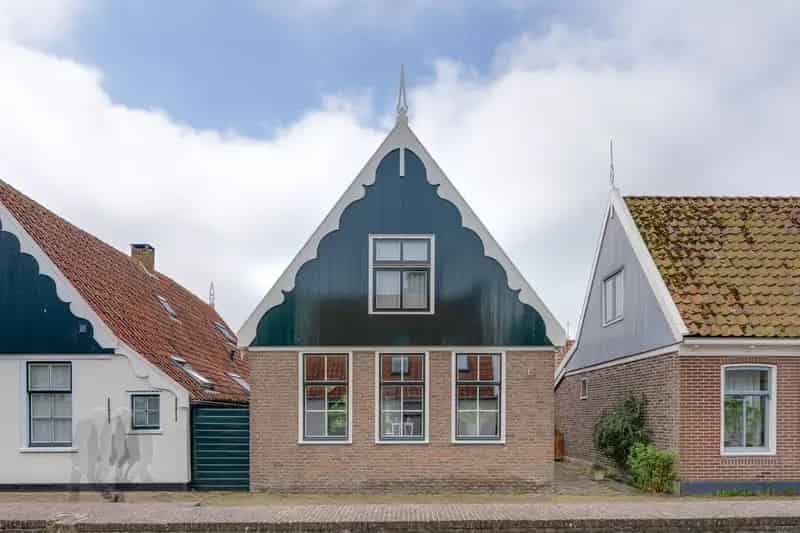 Huis te koop West-Graftdijk: Aan het water met schuur en aanlegsteiger
