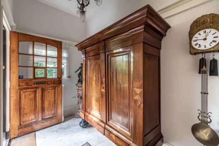 Rijksmonumentale Villa te Overveen 7 slaapkamers 409m2