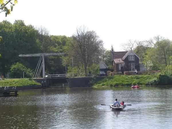 Te Huur Gemeubileerde Benedenwoning Leidsekade Utrecht 100m2