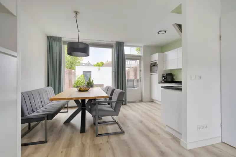 Huis te koop Princenhage: Moderne Eindwoning 4 slaapkamers