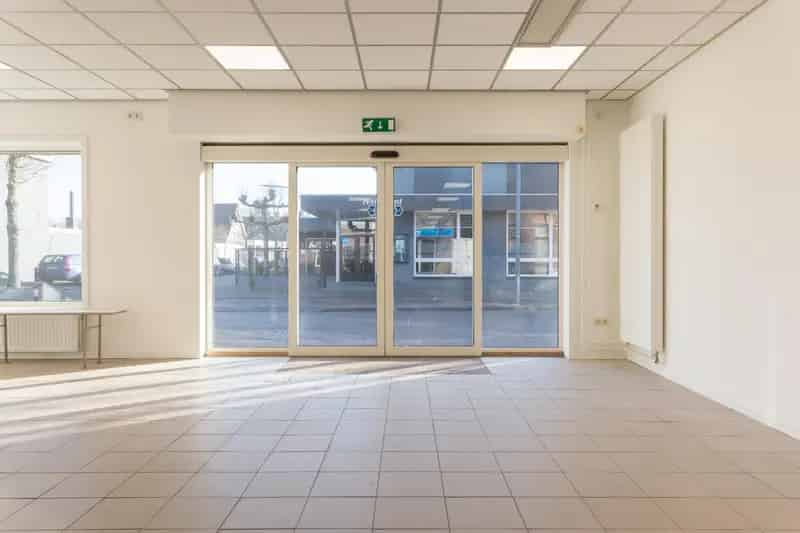Commerciële Ruimte te Huur Rijen 235m²