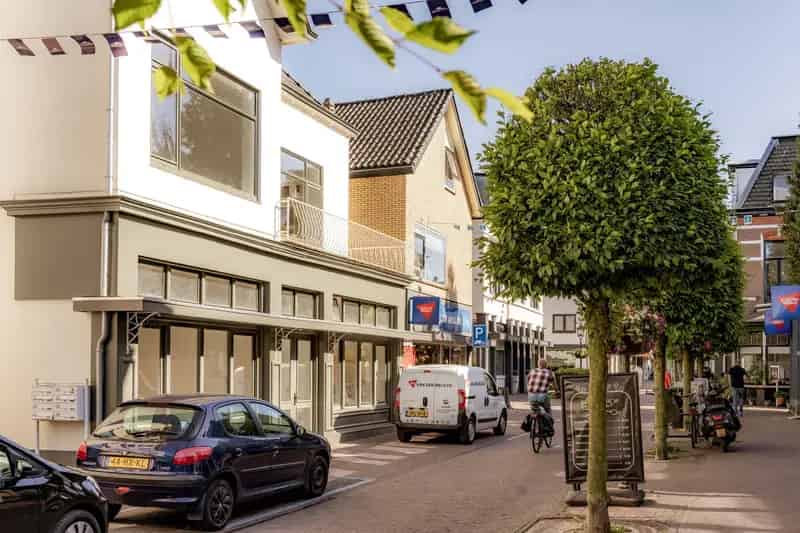 Appartement te koop Baarn Brinkstraat: Luxe 3-kamer appartement met tuin