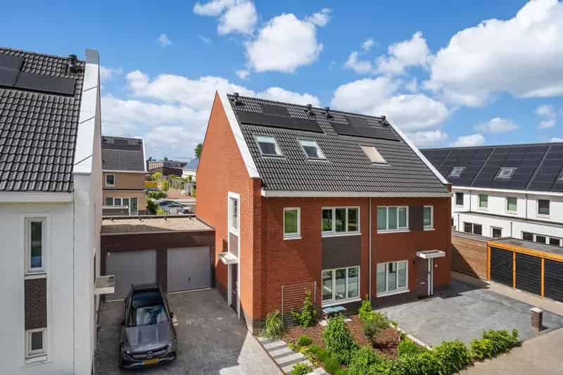 Nul-op-de-meter 2-onder-1-kapwoning Rotterdam 4 slaapkamers