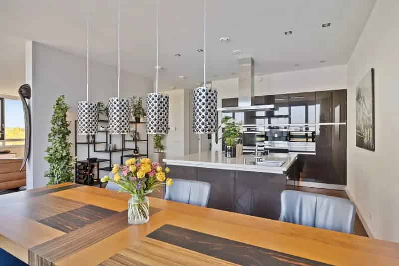 Penthouse Nijmegen: Luxe appartement met dakterras en parkeerplaatsen