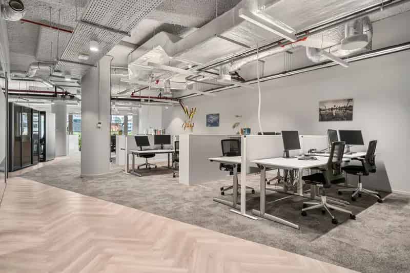 Kantoor Arnhem Velperplein 590m² Luxe Faciliteiten