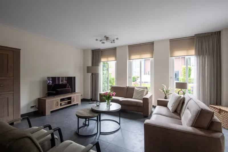 Moderne Hoekwoning 154m² 3 Slaapkamers Garage Zonnepanelen Voorthuizen