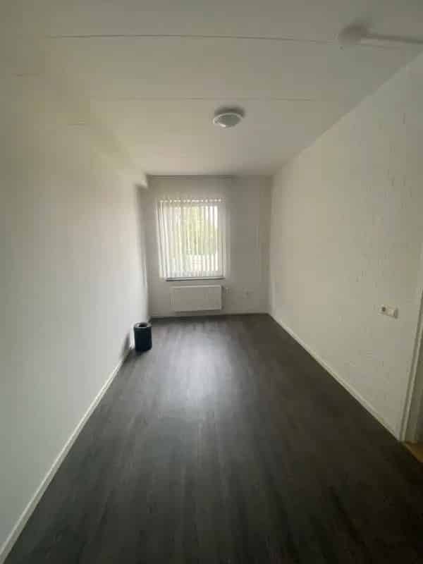 Kamer Sittard Nabij Centrum en Uitvalswegen