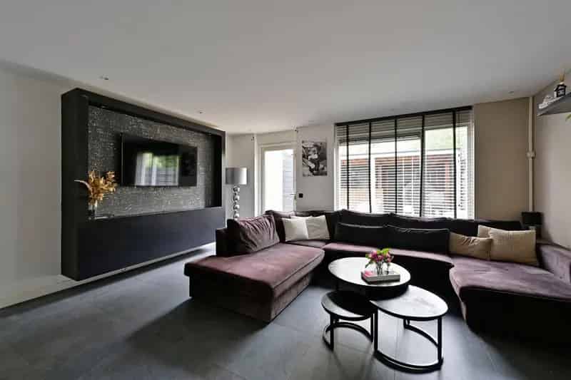 Zeewolde Ruime Middenwoning 3 slaapkamers recent gerenoveerd