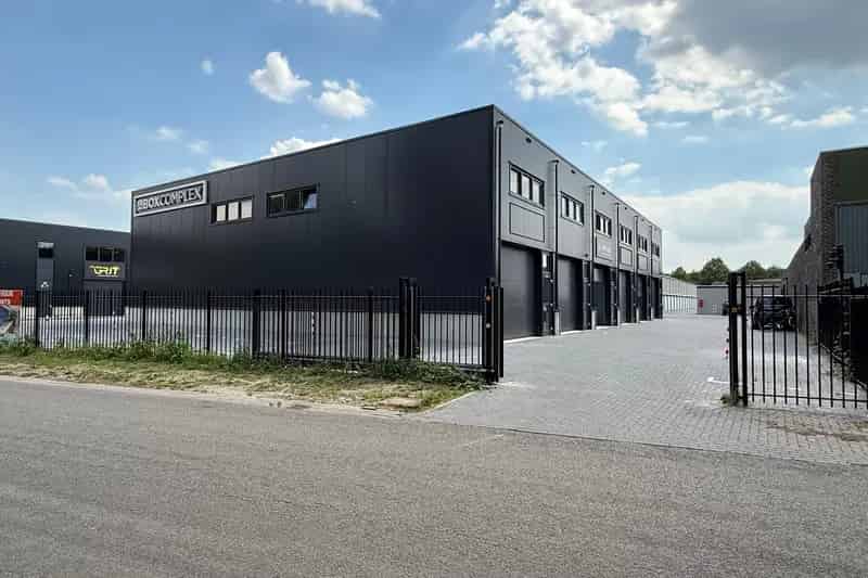 Garagebox te koop Weert Kanaalzone II 18m²