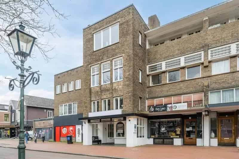 Bussum Centrum Loftwoning 32m2  -  Hoog Plafond - Modern