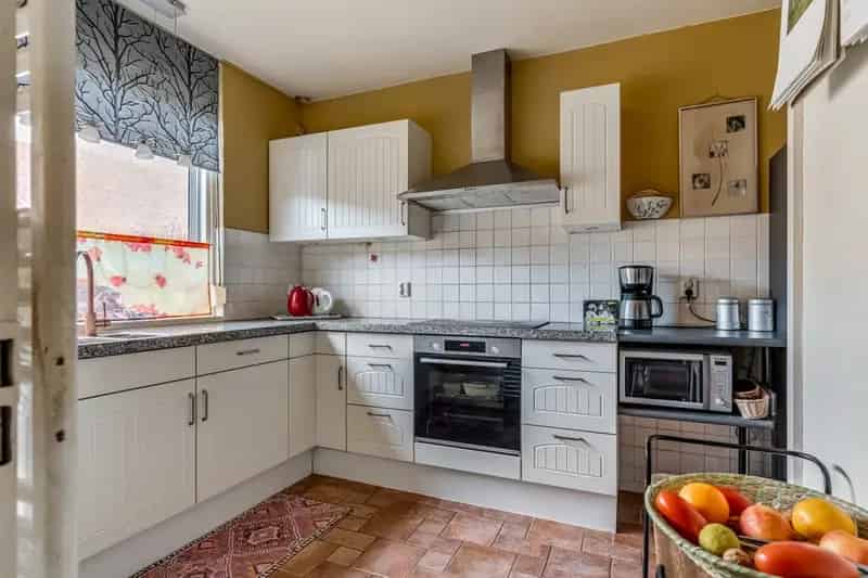 Ruime Hoekwoning Ede 4 slaapkamers Grote Tuin Zonnepanelen