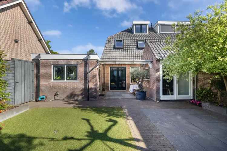 Jaren 30 Hoekwoning Huizen Ruime Tuin en Terras