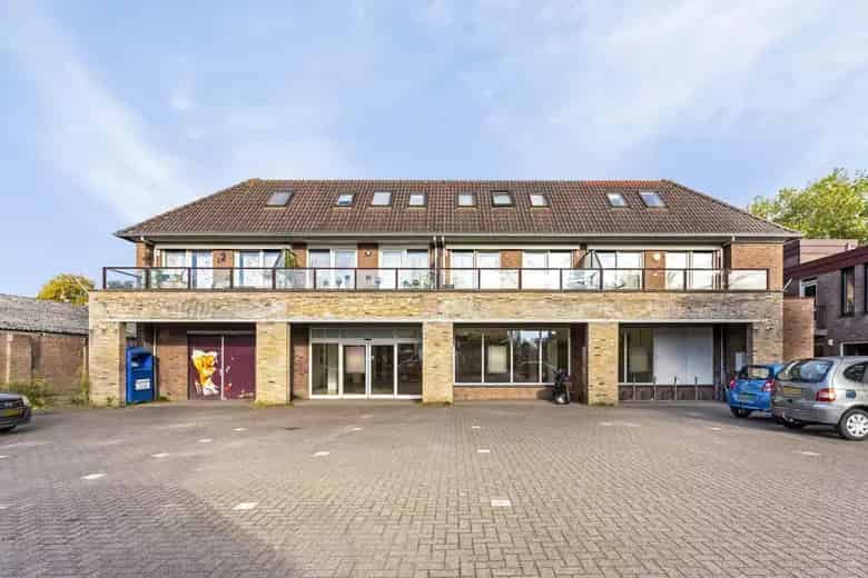 535 m2 Winkelruimte te Koop Esch