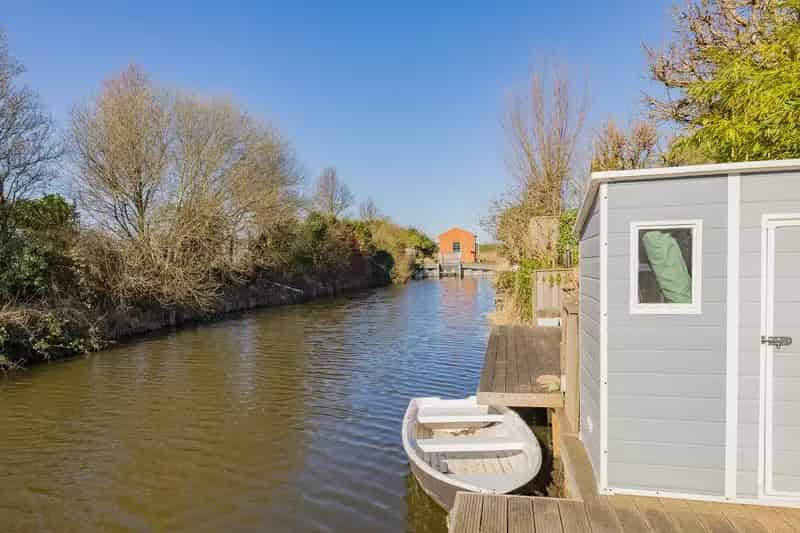 Huis te koop Texel Heemskerk: Royale 4 Slaapkamers Aan Het Water