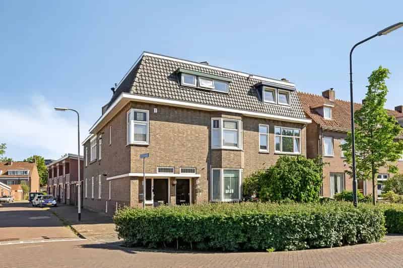 Jaren 30 Appartement Breda 2 slaapkamers Zonnig Balkon